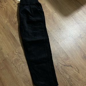 Corduroy pants with pockets. Jogger style